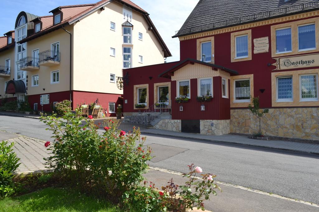 Hotel & Restaurant Zur Linde Freital Buitenkant foto