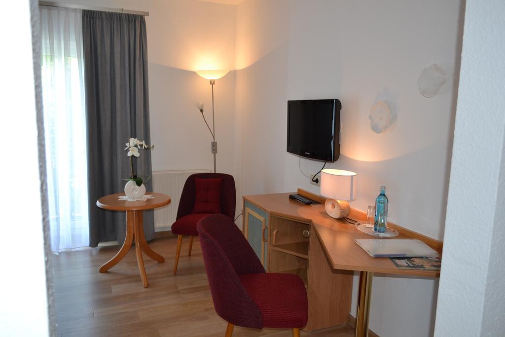 Hotel & Restaurant Zur Linde Freital Buitenkant foto